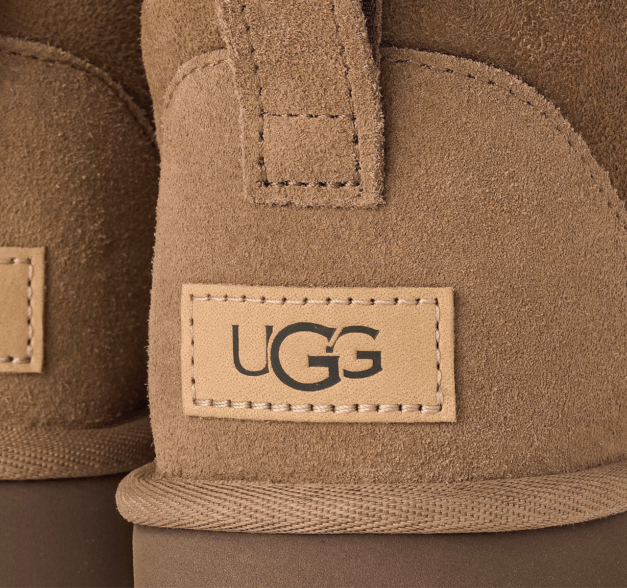 Classic Ultra Mini Suede Γυναικεία Μποτάκια με Γούνα Rocky Oak
