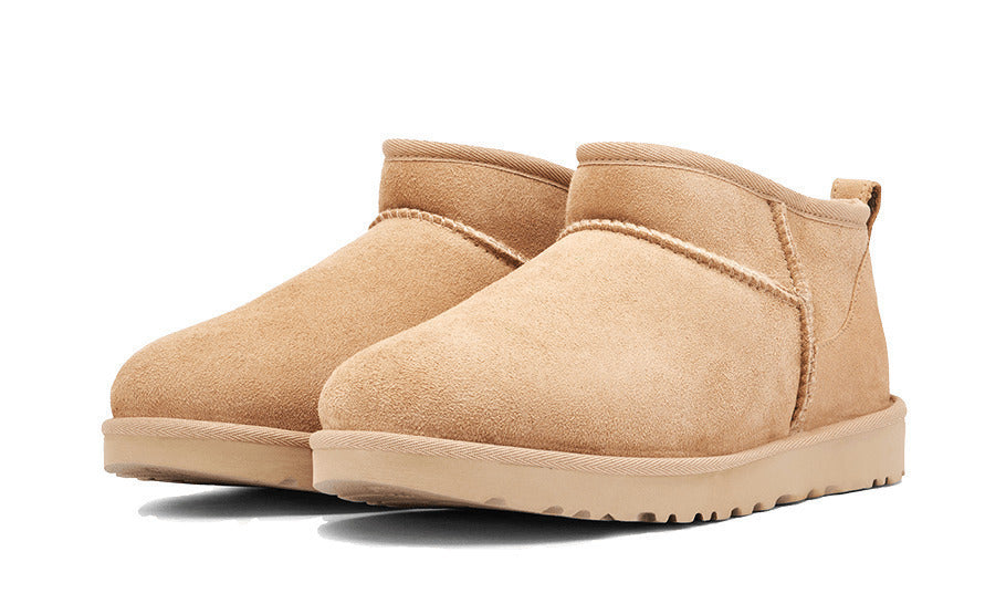 Classic Ultra Mini Suede Γυναικεία Μποτάκια με Γούνα Sand
